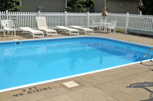 Pool Vinyl Fence Installation